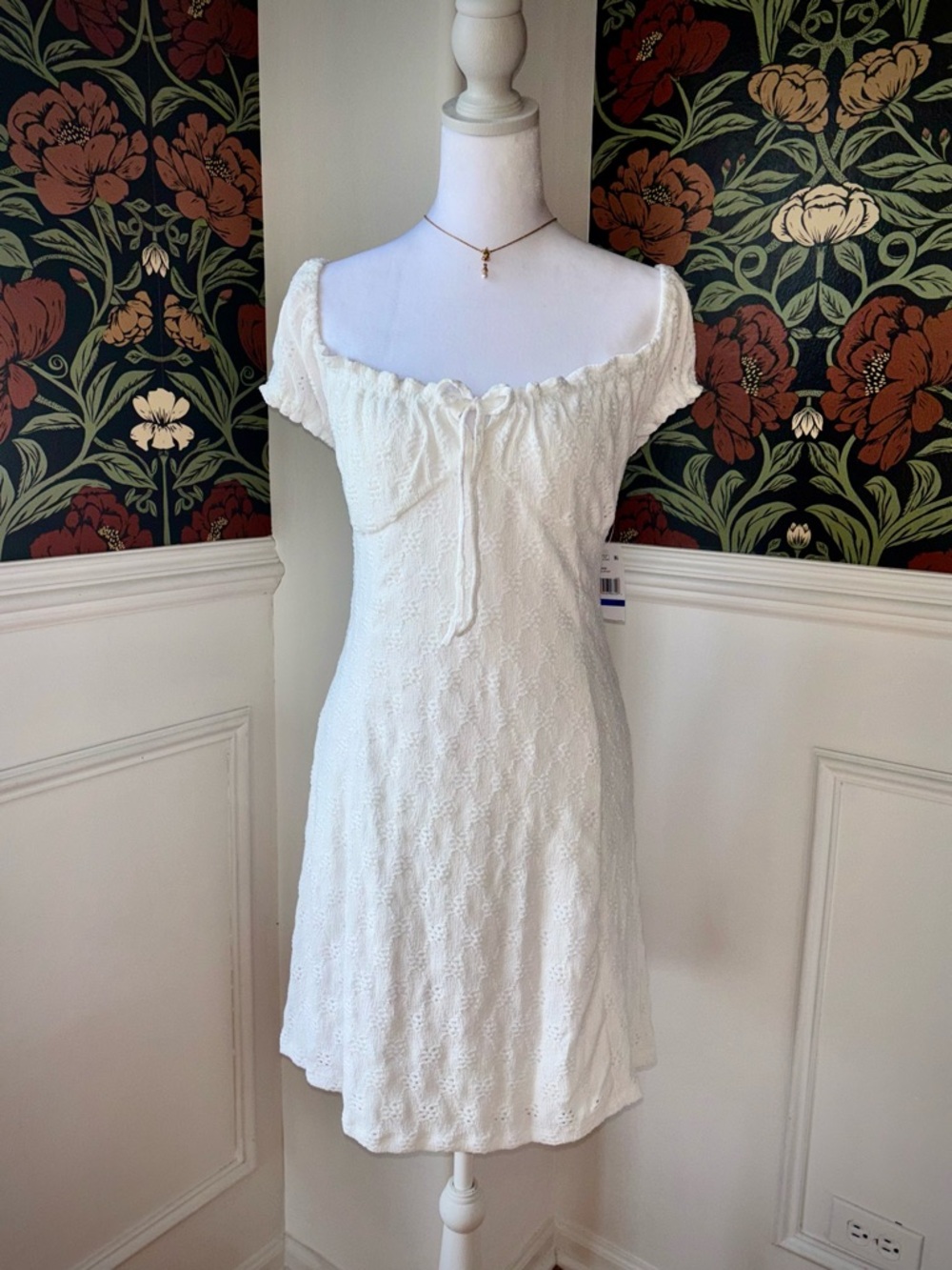 NWT Aeropostale 🕊️ Knit Eyelet Mini Dress